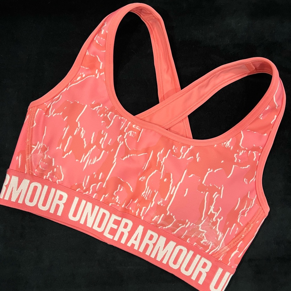 NWOT Under Armour sports bra